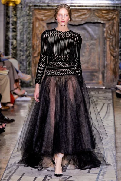 Look 11